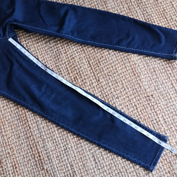 William Rast jeans - Picture 9 of 10